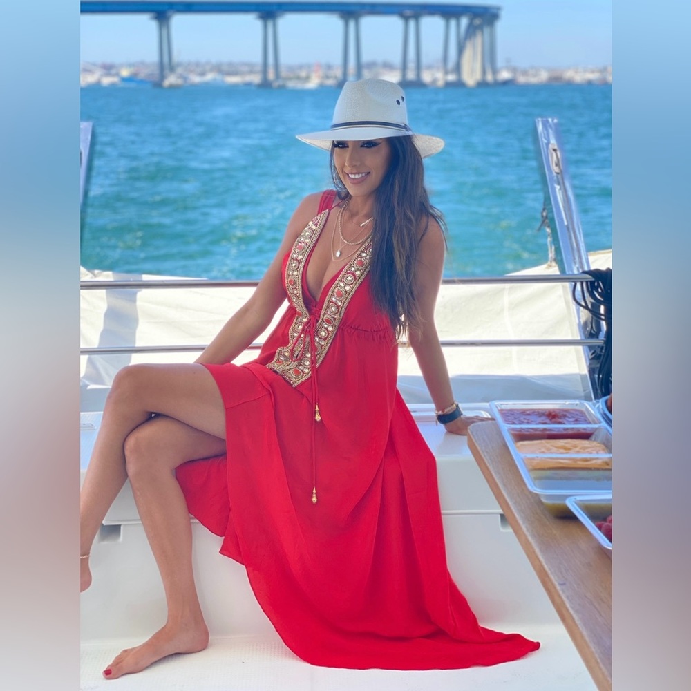 MEET YOUR POSHER! - Picture 2 of 16